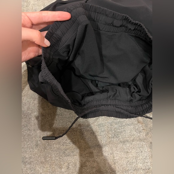 Lululemon Men’s Lined Short - Picture 7 of 7